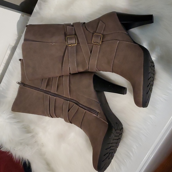 Black Rivet faux leather heeled boots Size 8 - Picture 4 of 8